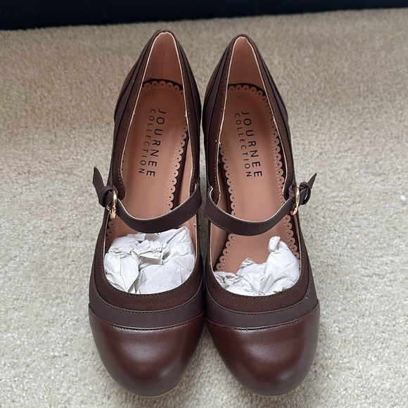 Brown Mary Jane Heels size 8.5 - Picture 2 of 7